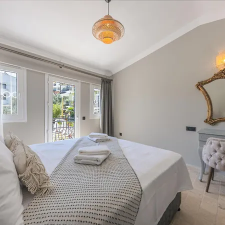 Sun Elite Kalkan Villa *